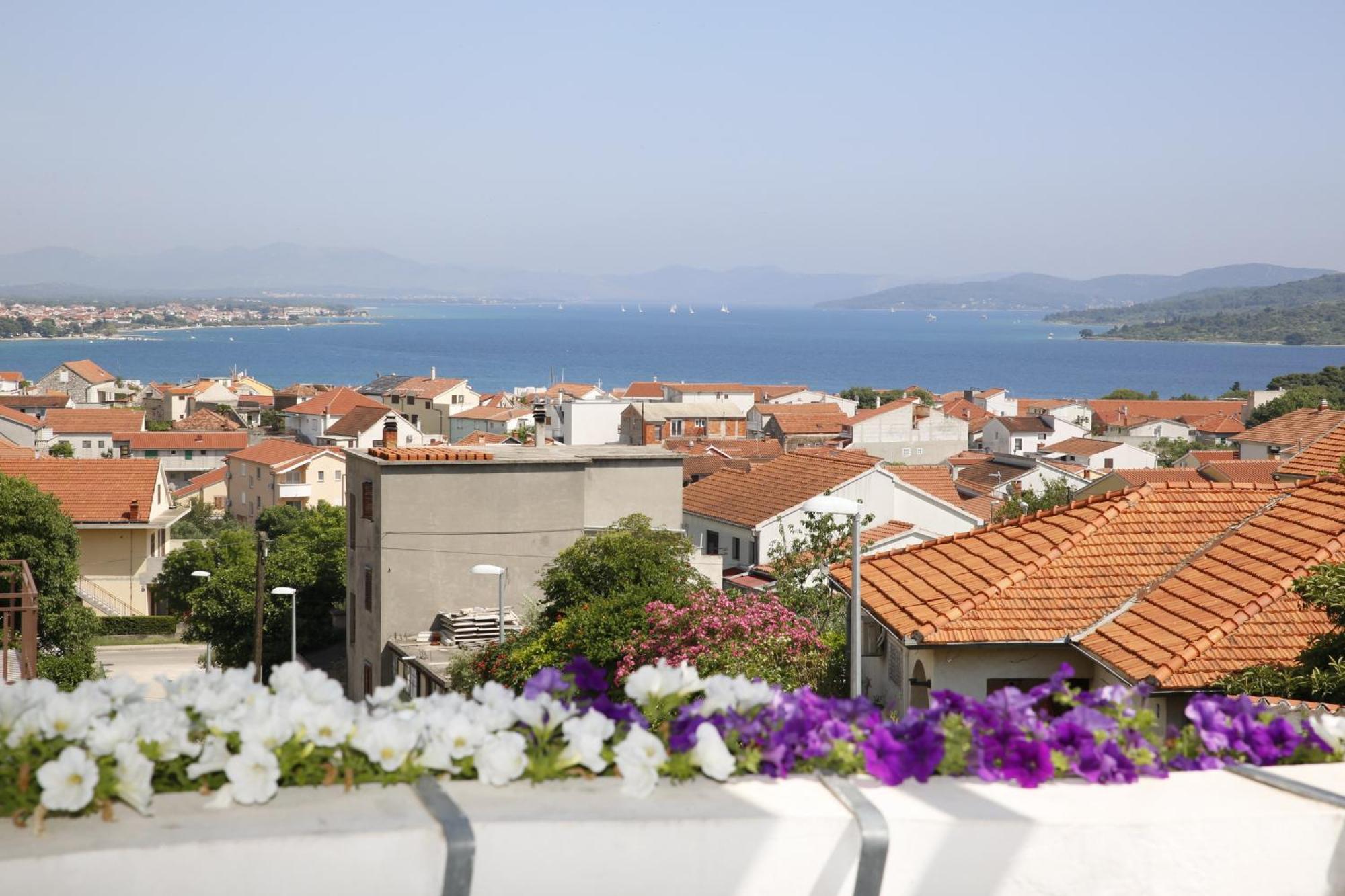 Apartments Katarine Zrinske Vodice Ngoại thất bức ảnh