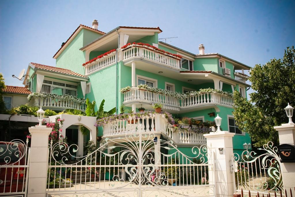 Apartments Katarine Zrinske Vodice Ngoại thất bức ảnh